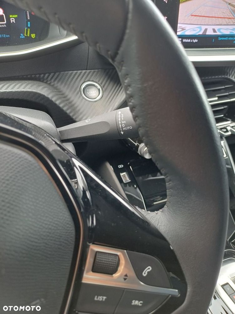 Peugeot 208 - 26
