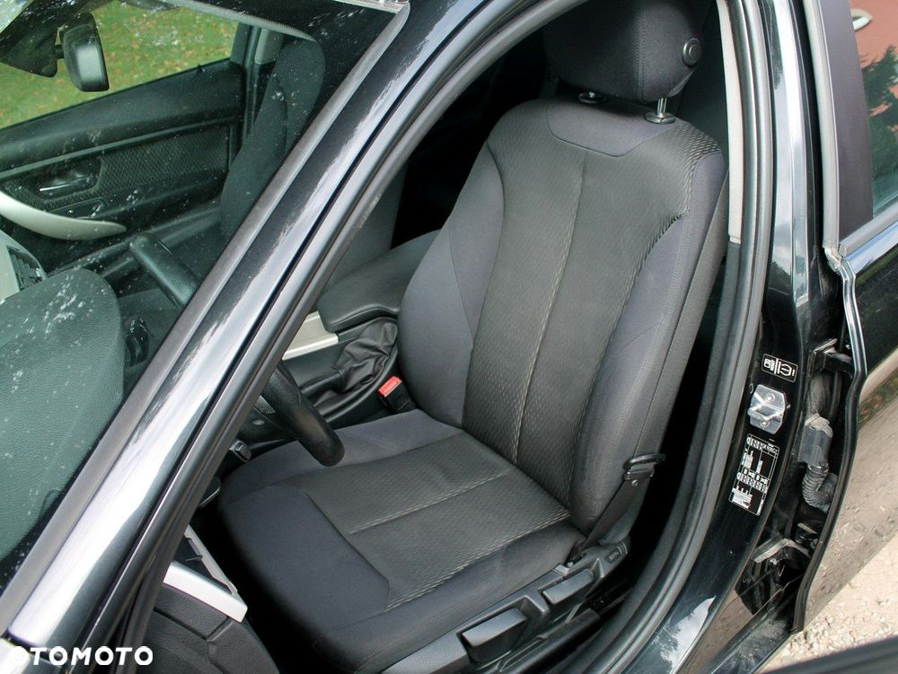 BMW Seria 3 - 26