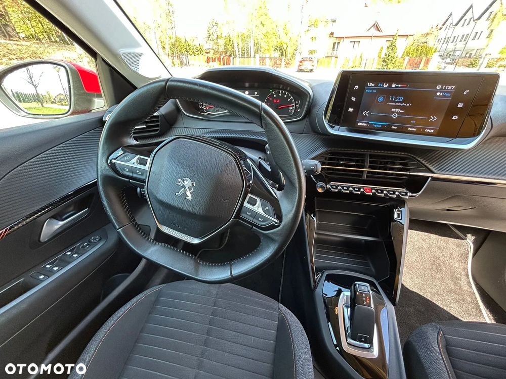 Peugeot 208 1.2 PureTech Allure S&S EAT8 - 11