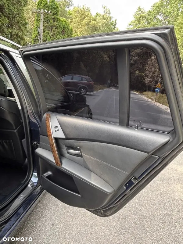 BMW Seria 5 545i - 21