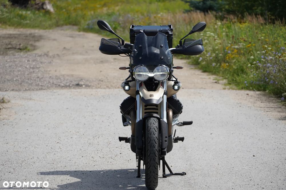 Moto Guzzi V85 - 4
