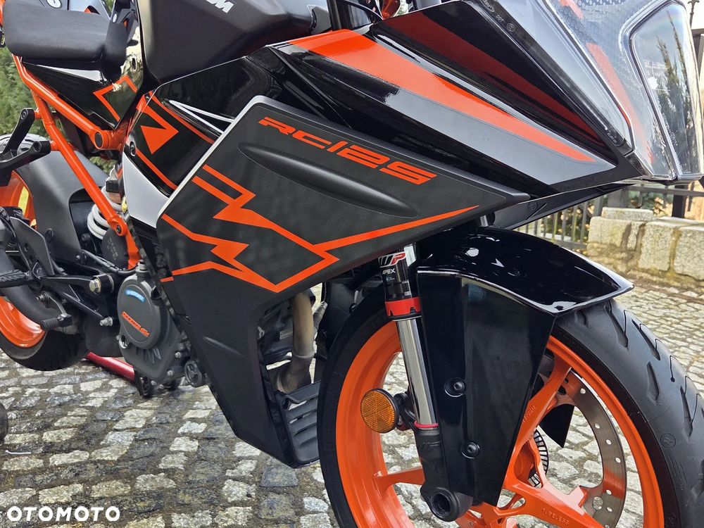 KTM RC 125 - 28
