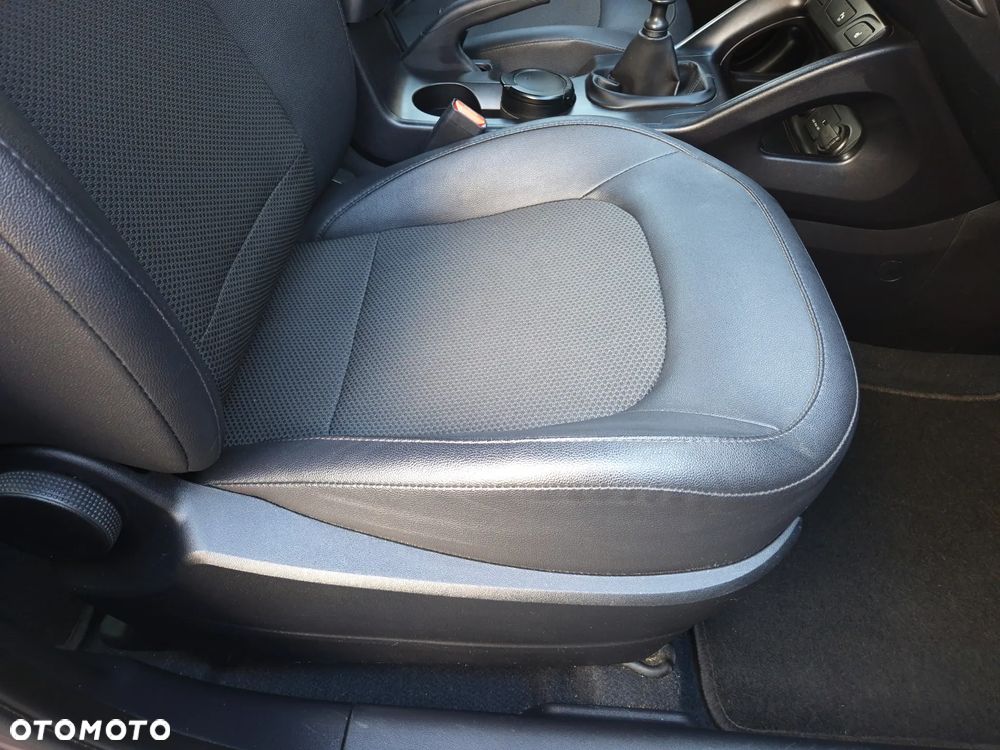 Hyundai ix35 2.0 2WD Trend - 36