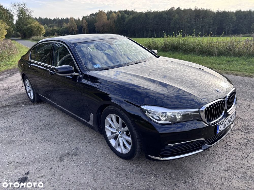 BMW Seria 7 2018 photo 2