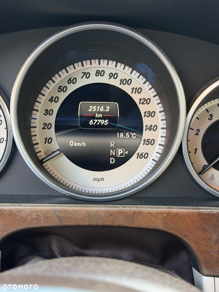 Mercedes-Benz Klasa E 350 4Matic 7G-TRONIC - 16