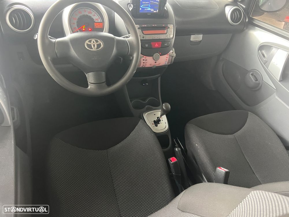 Toyota Aygo Multi Mode Connect - 12