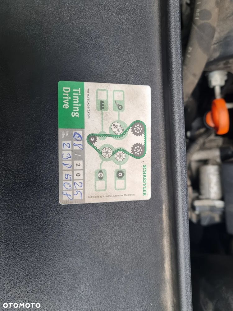 Volkswagen Sharan 2.0 TDI Comfortline - 6