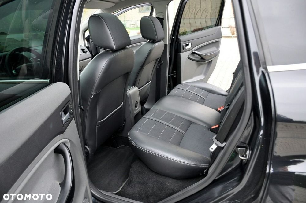 Ford Kuga - 20