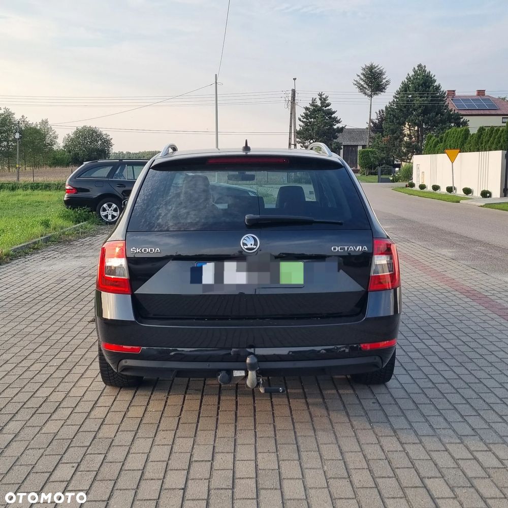 Skoda Octavia 1.6 TDI DSG Premium Edition - 6