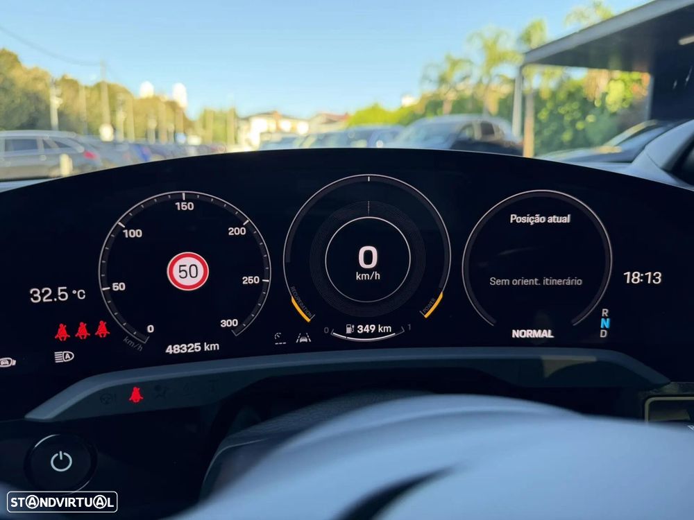 Porsche Taycan Sport Turismo Standard - 38
