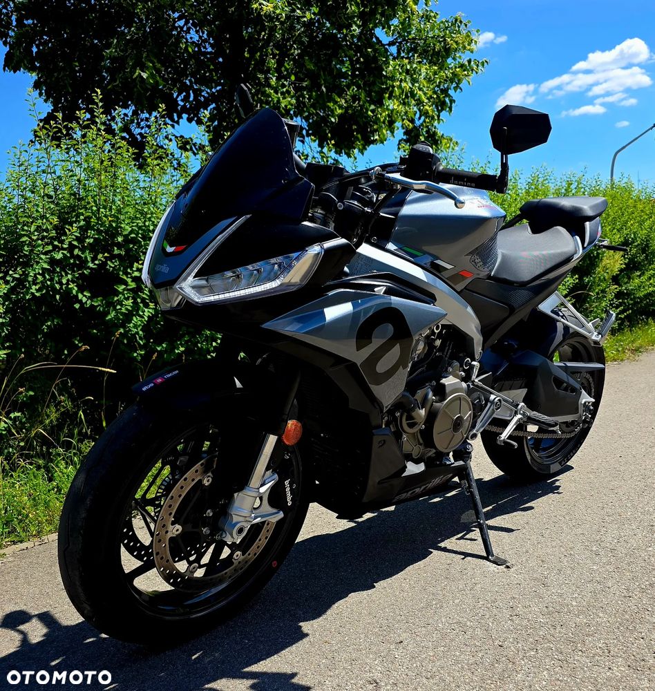 Aprilia Tuono - 10