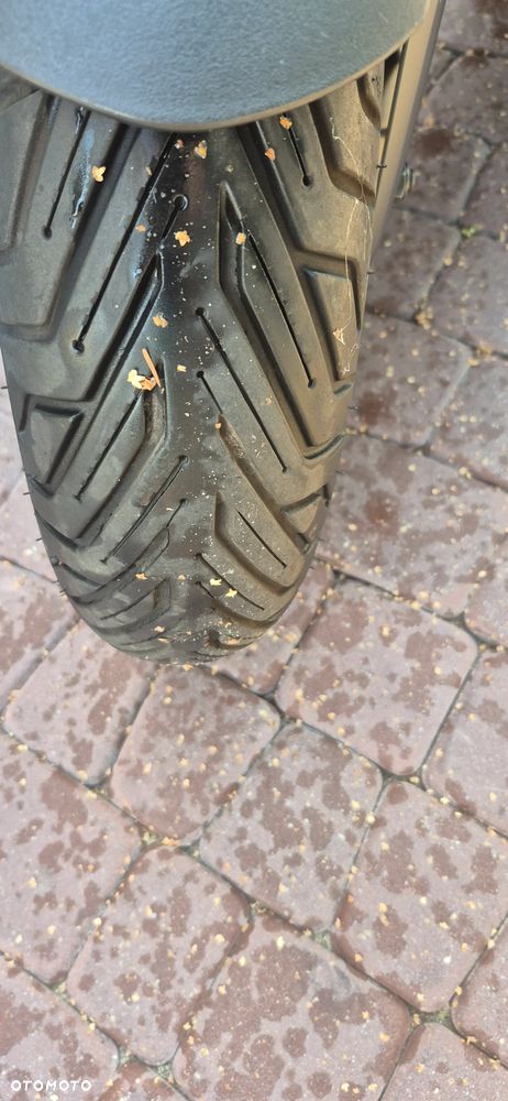 Yamaha X-max - 5