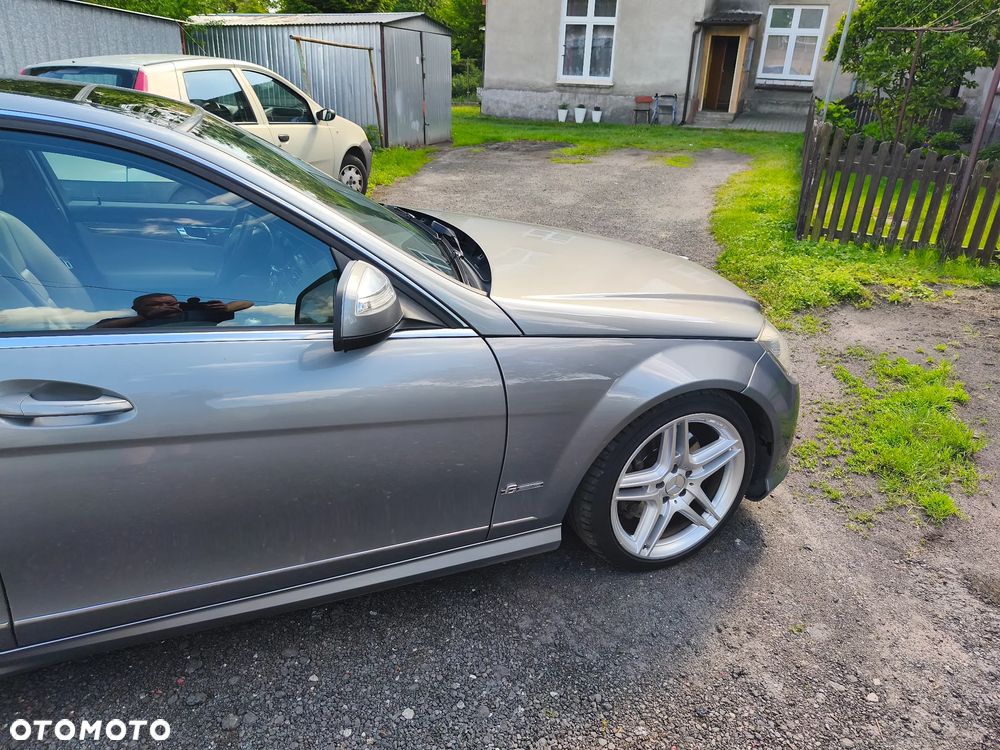 Mercedes-Benz Klasa C 350 7G-TRONIC Special Edition - 21