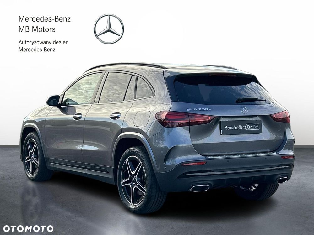 Mercedes-Benz GLA 250 e PHEV AMG Line 8G-DCT - 4