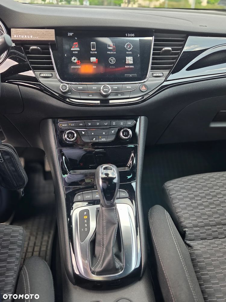 Opel Astra 1.4 T GPF Dynamic S&S - 24