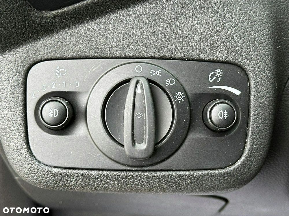 Ford Kuga - 10