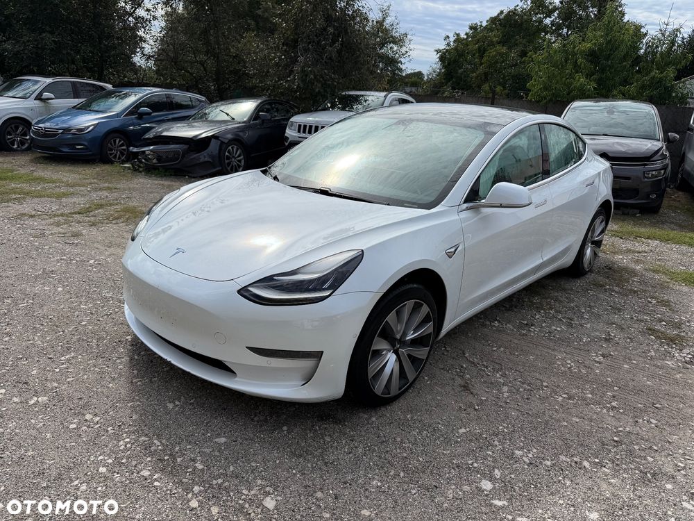 Tesla Model 3 - 2