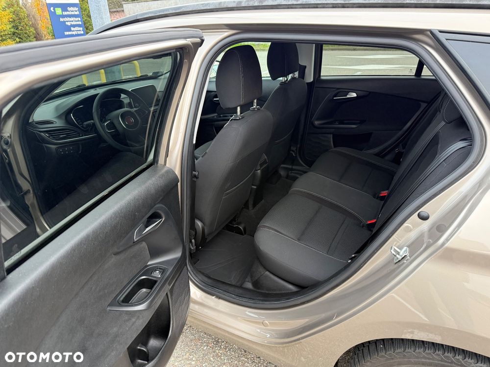 Fiat Tipo 1.4 T-Jet 16v Lounge EU6 - 10