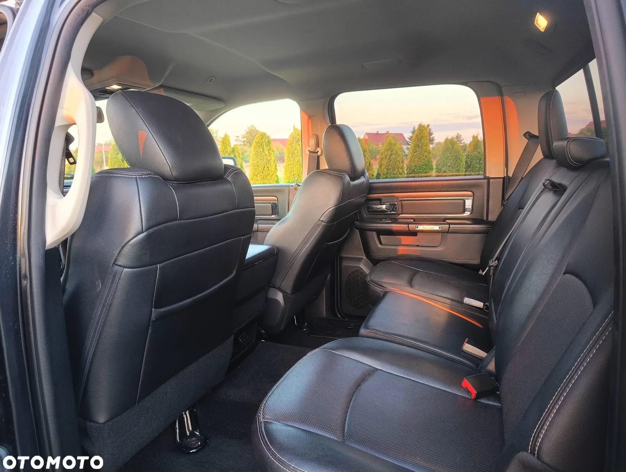 Dodge RAM 1500 5.7 4x4 - 14