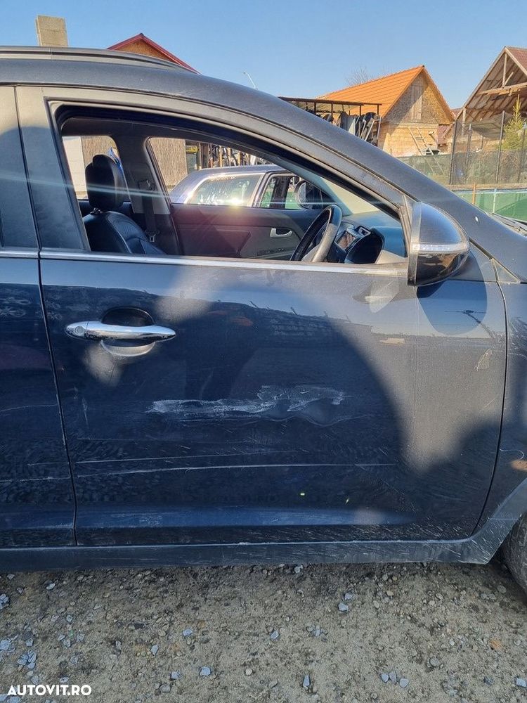 Usa Dreapta Fata Kia Sportage III 2010 - 2016 SUV 4 Usi NEGRU (1231) LOVIT - 1