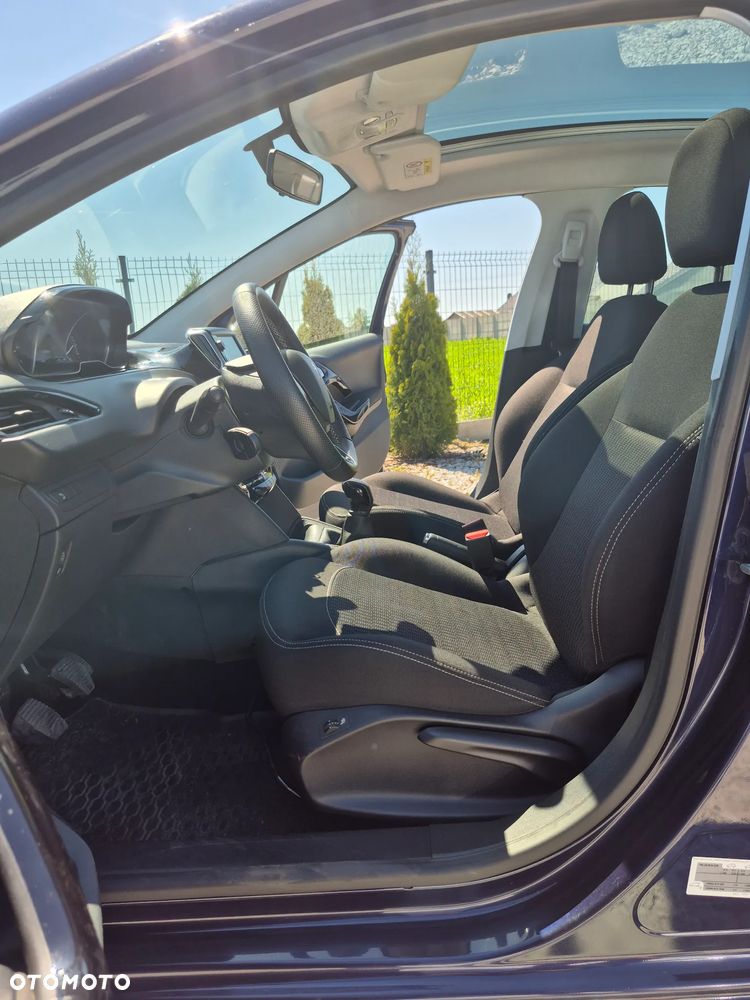 Peugeot 208 - 20