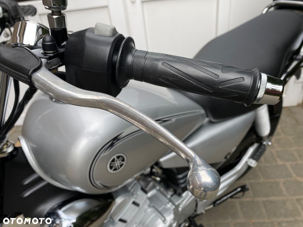 Yamaha YBR - 13