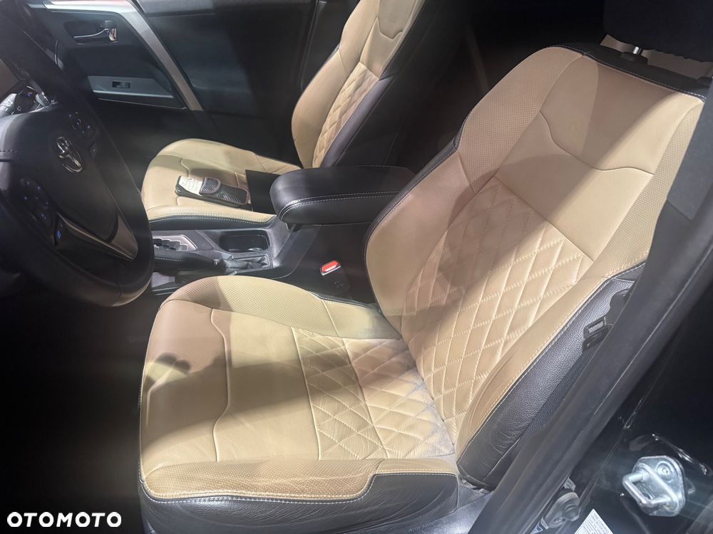 Toyota RAV4 Hybrid Prestige 4x4 - 15