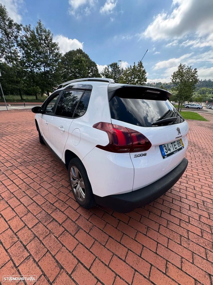 Peugeot 2008 1.6 BlueHDi Style - 4
