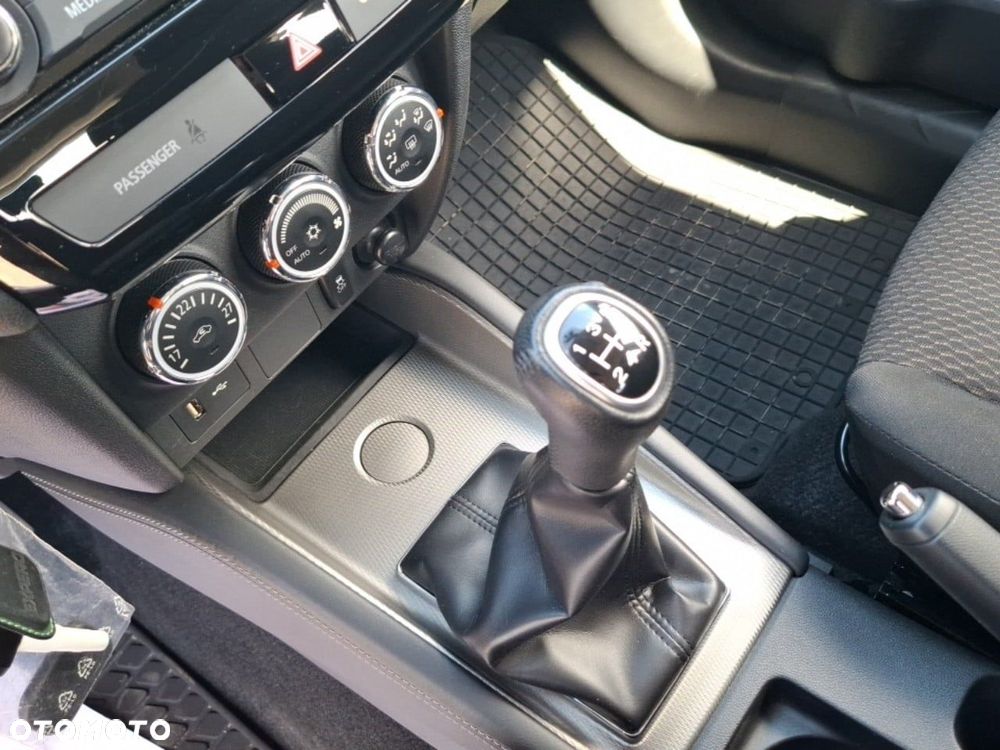 Mitsubishi ASX - 14