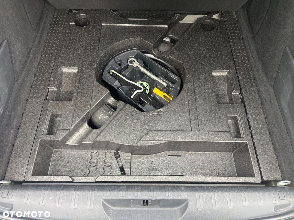 Peugeot 308 1.6 BlueHDi Style S&S - 6