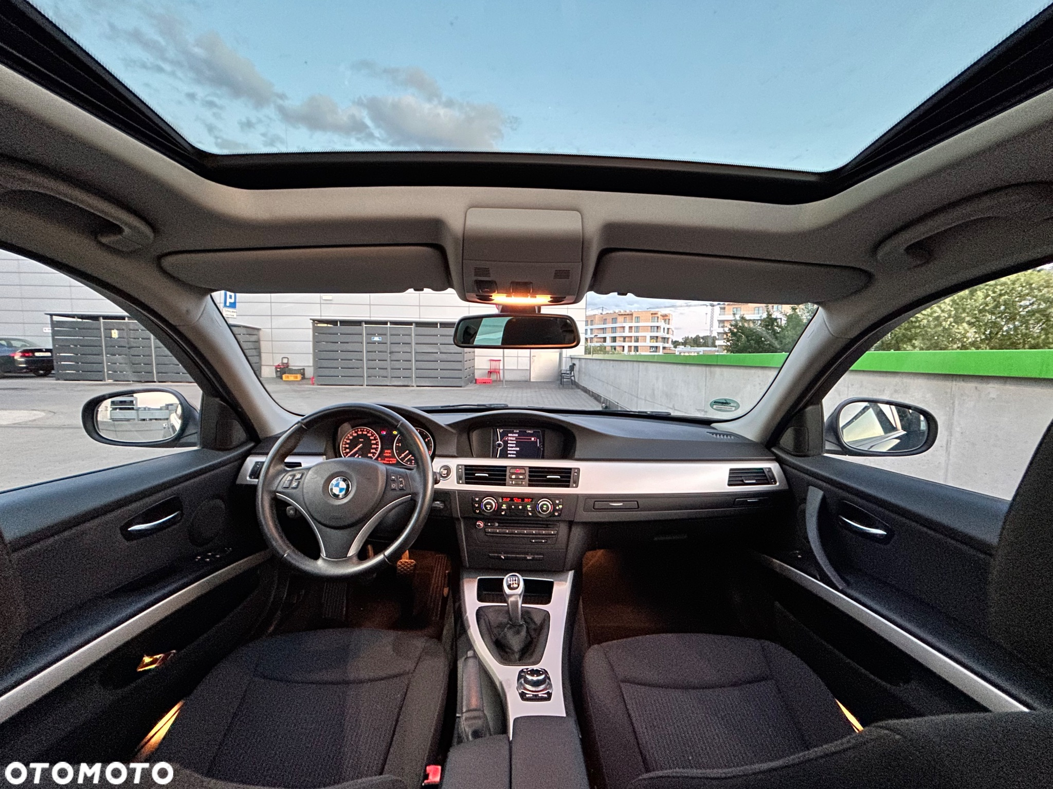 BMW Seria 3 320d DPF Touring - 13