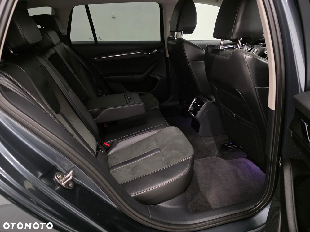 Skoda Octavia 2.0 TDI DSG Exclusive Plus - 21