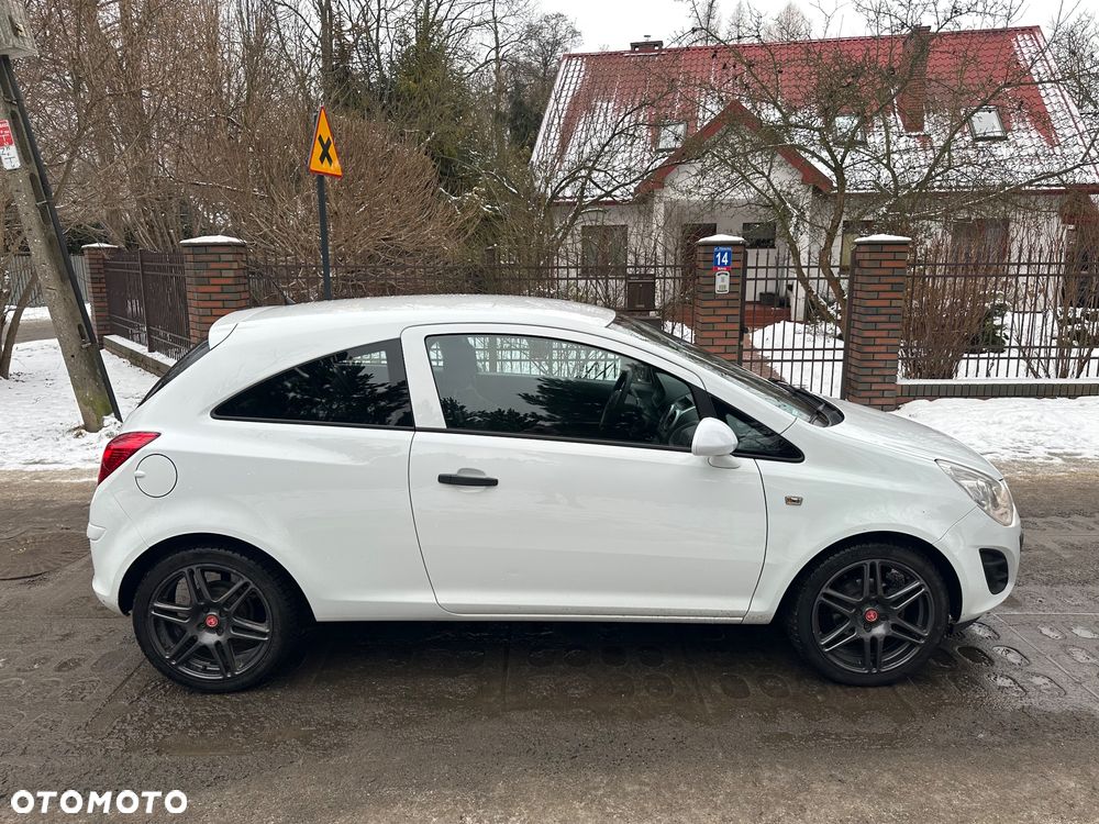 Opel Corsa 1.2 16V Essentia - 7