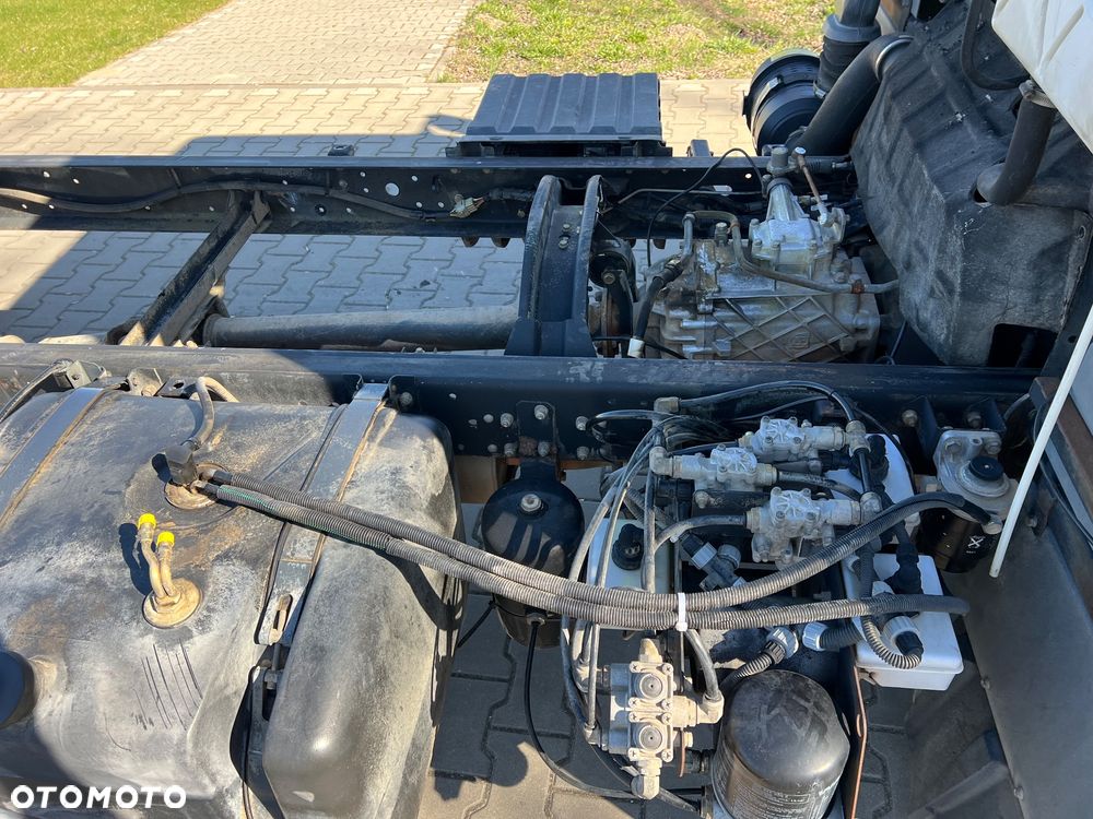 Nissan Atleon 80.140 - 10