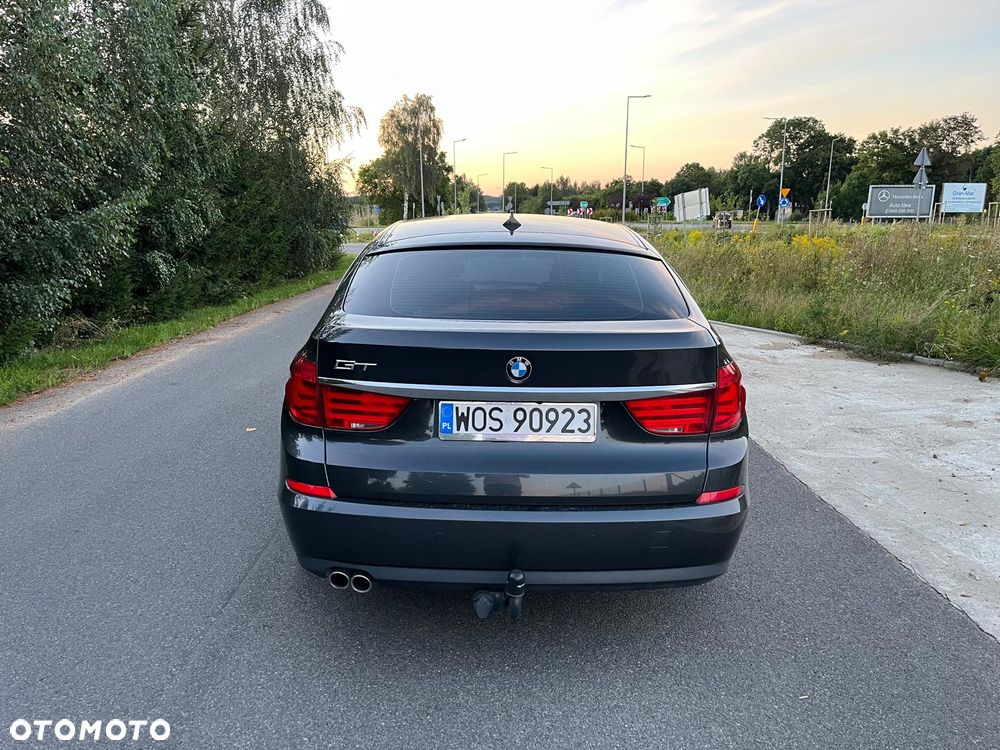 BMW 5GT - 13