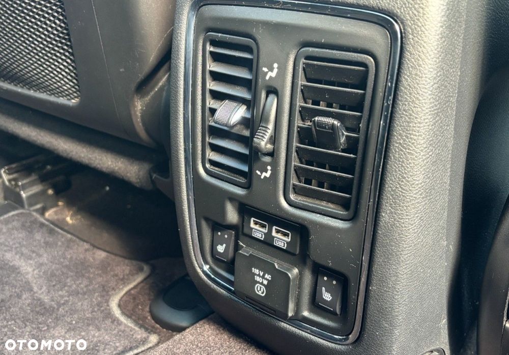 Jeep Grand Cherokee - 15