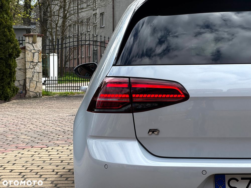 Volkswagen Golf - 41