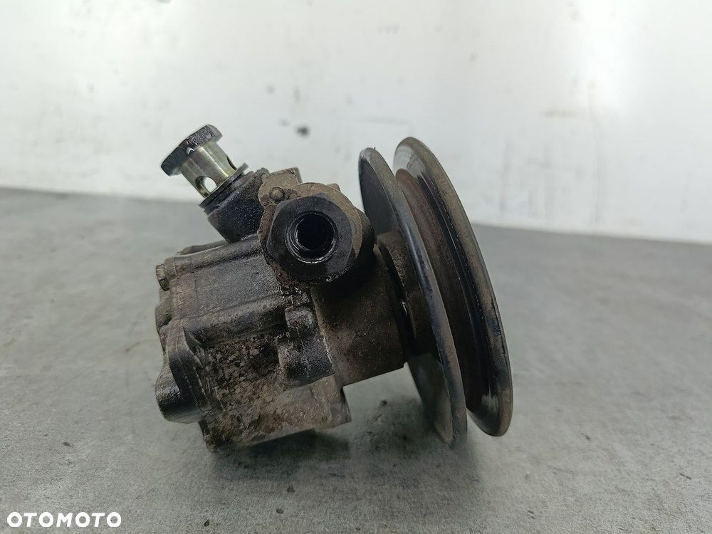POMPA WSPOMAGANIA VW TRANSPORTER T4 2.4 D - 1