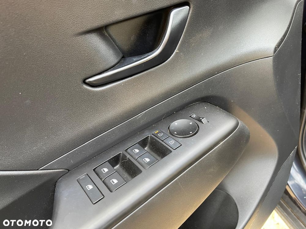 Hyundai Kona 1.6 GDI DCT Trend - 23