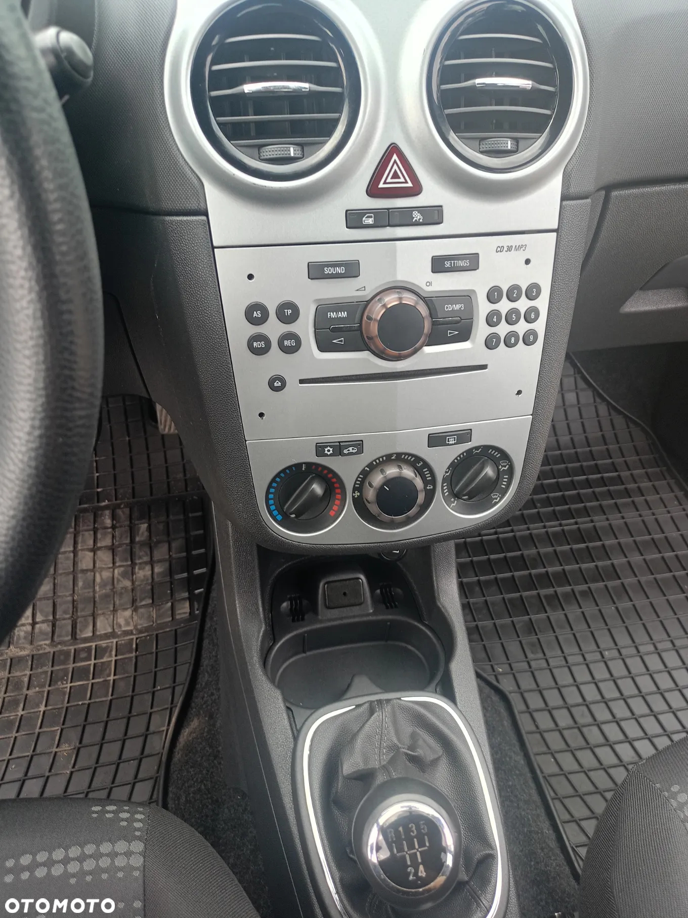 Opel Corsa 1.2 16V Enjoy - 19