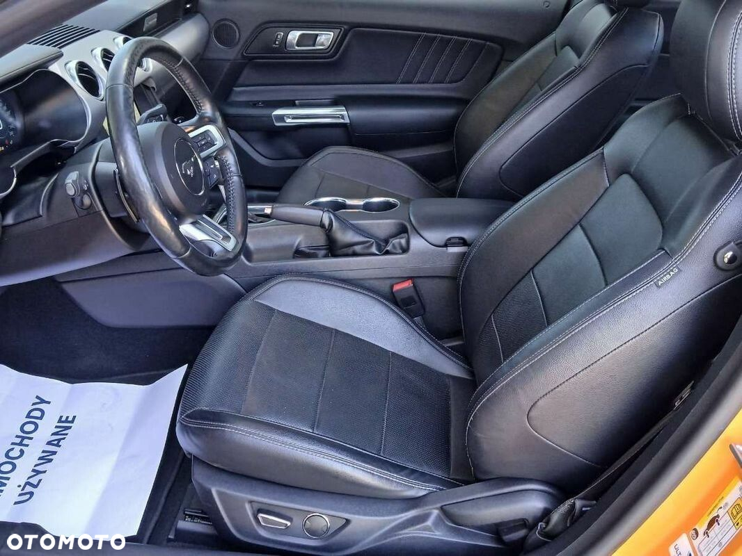 Ford Mustang 5.0 V8 GT - 17