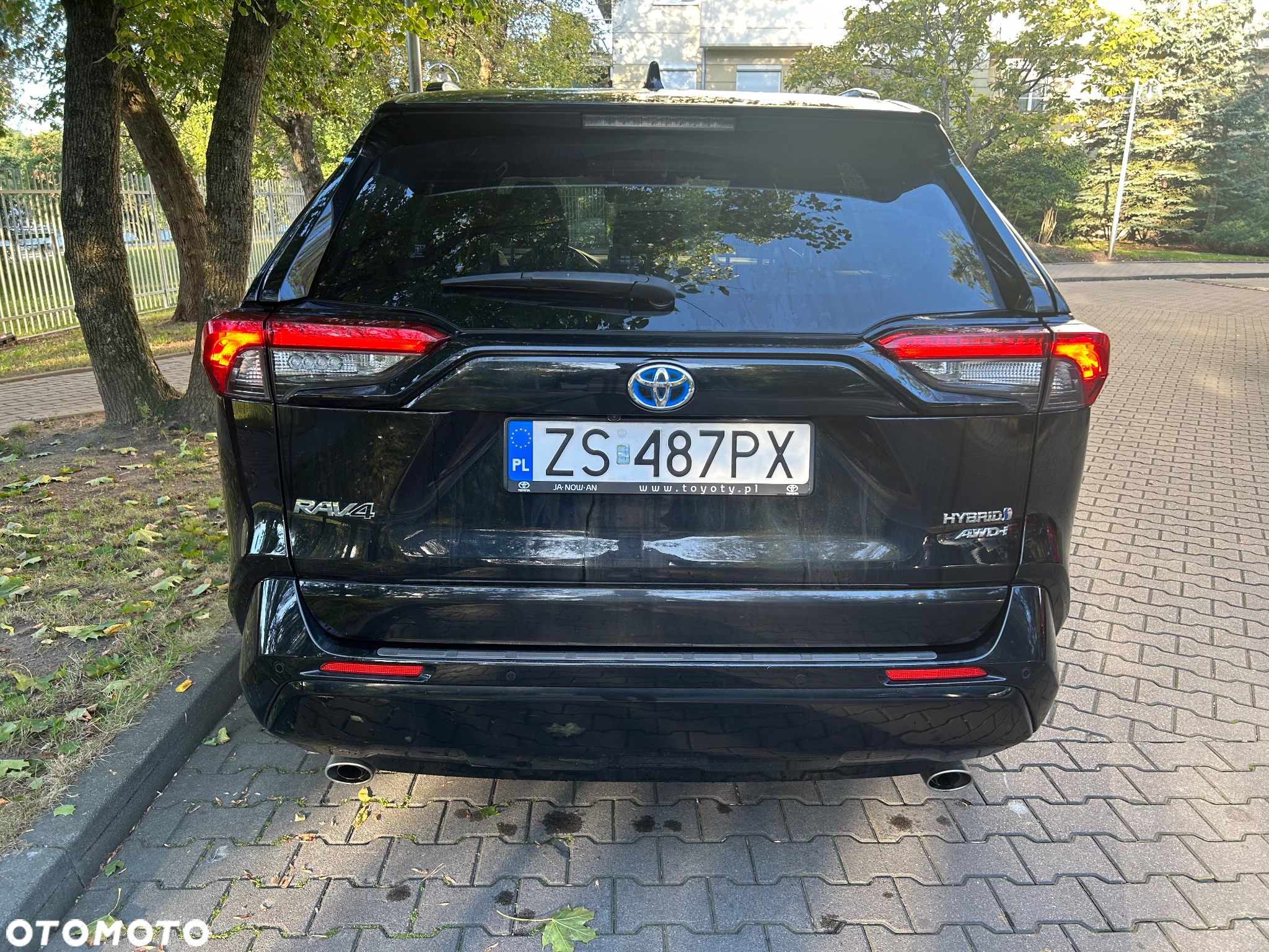 Toyota RAV4 2.5 Hybrid Black Edition by JBL 4x4 - 8