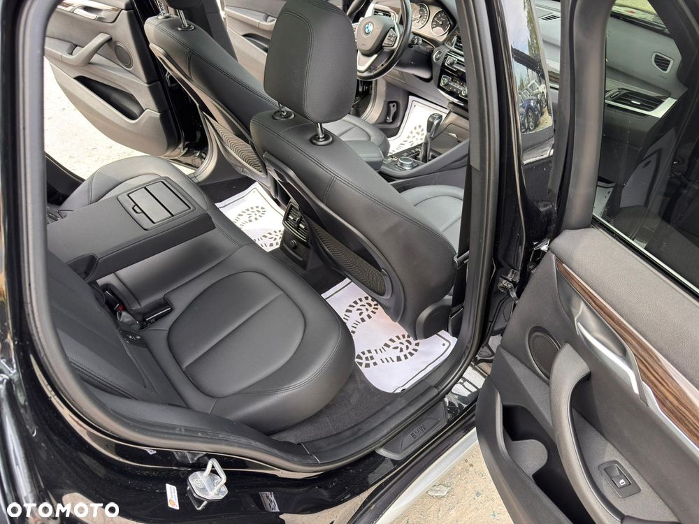 BMW X1 xDrive25i xLine - 15