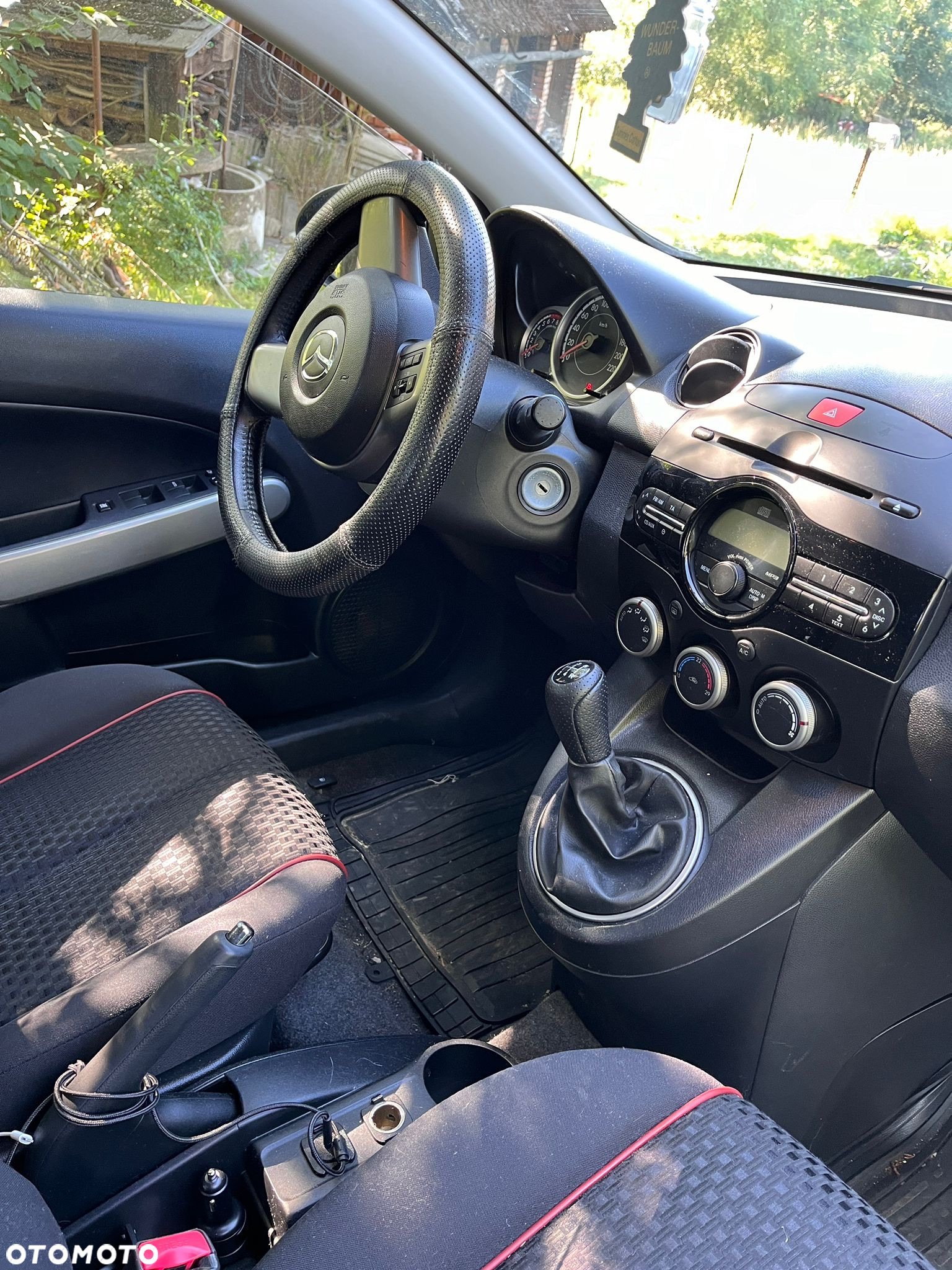 Mazda 2 - 6
