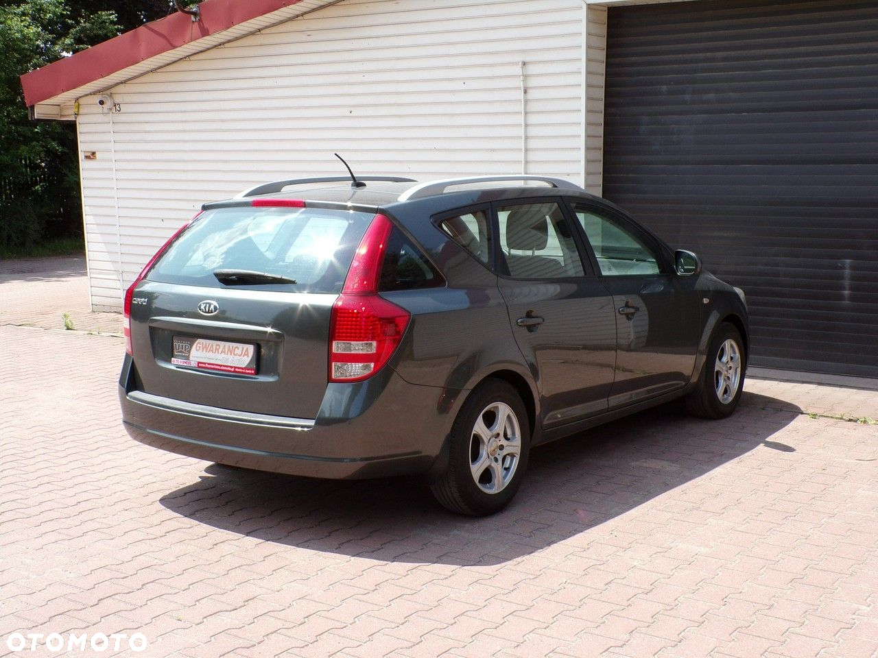 Kia Ceed - 10