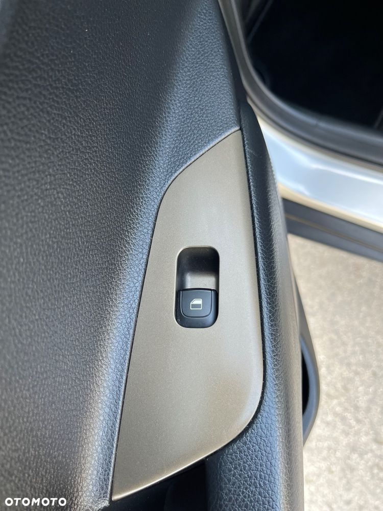 Kia Stonic 1.4 L - 21