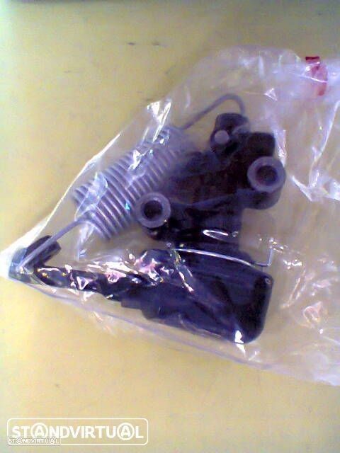 Repartidor Compensador travão Mitsubishi L200 KB4T 2005- NOVO - 2