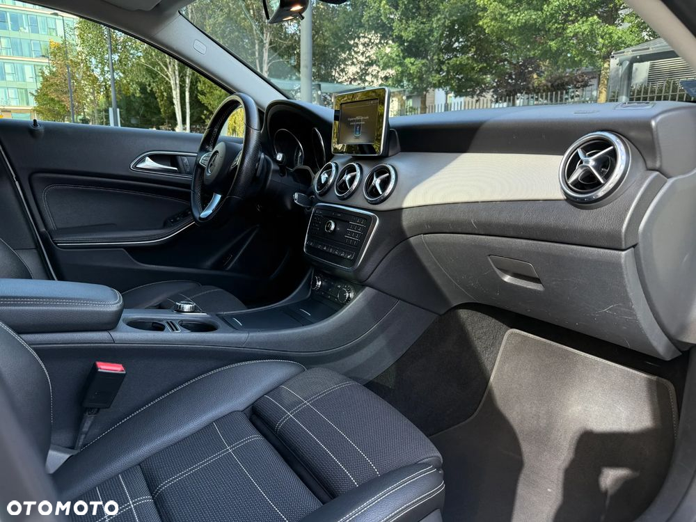 Mercedes-Benz GLA 250 4-Matic - 16