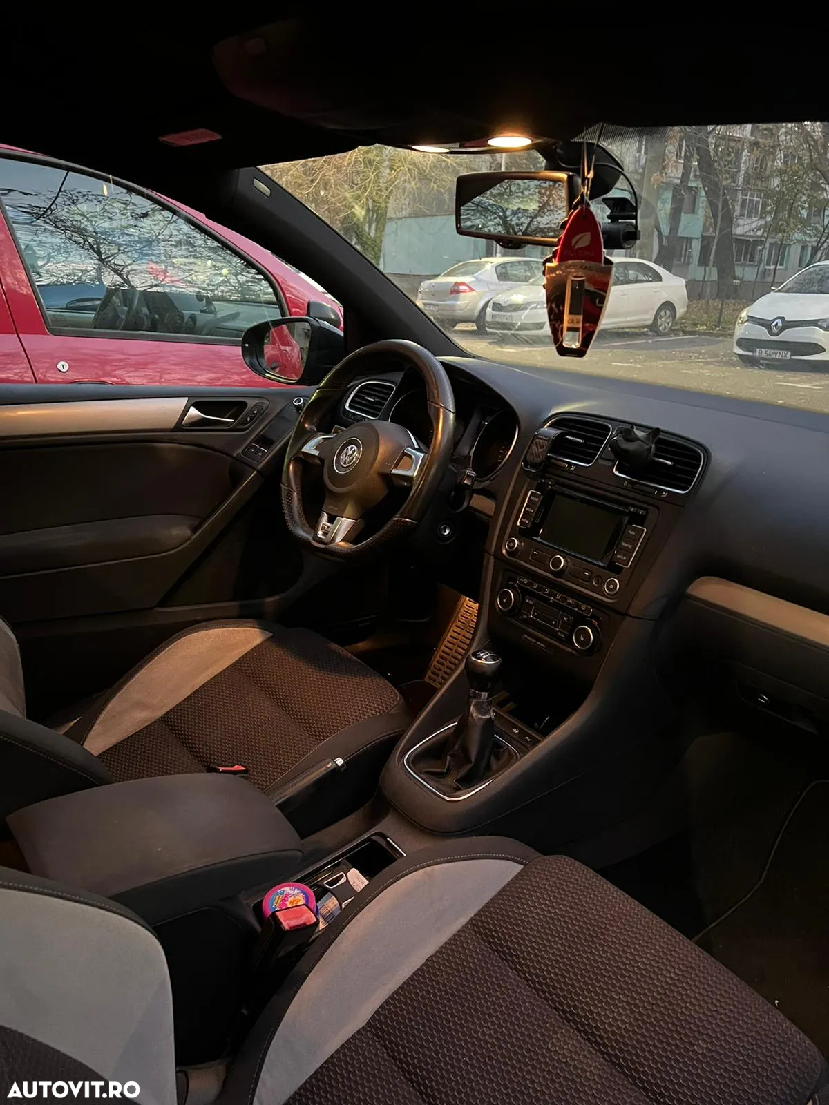 Volkswagen Golf - 8