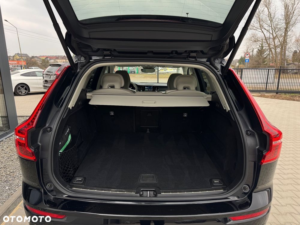 Volvo XC 60 B4 D Plus Bright - 30